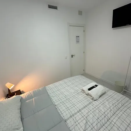 Rooms Mediavilla Madrid Exterior photo